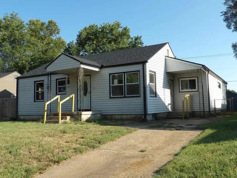 131 Stanley Dr, Arkansas City, KS 67005 - #3