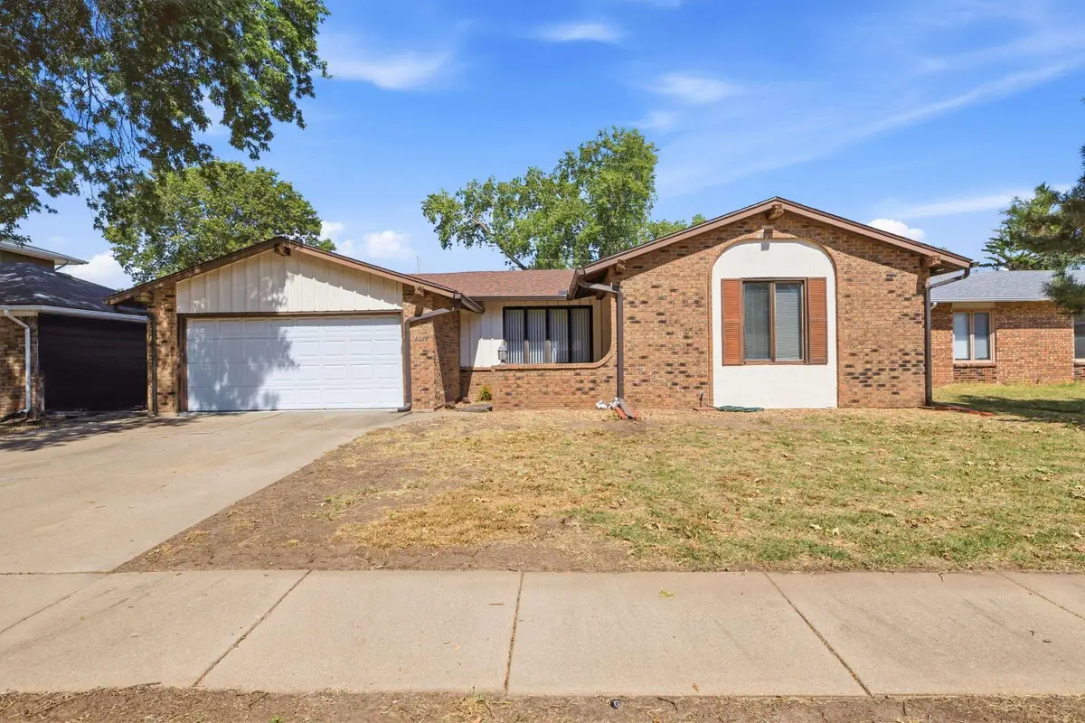 8208 E Boston St, Wichita, KS 67207 - #1