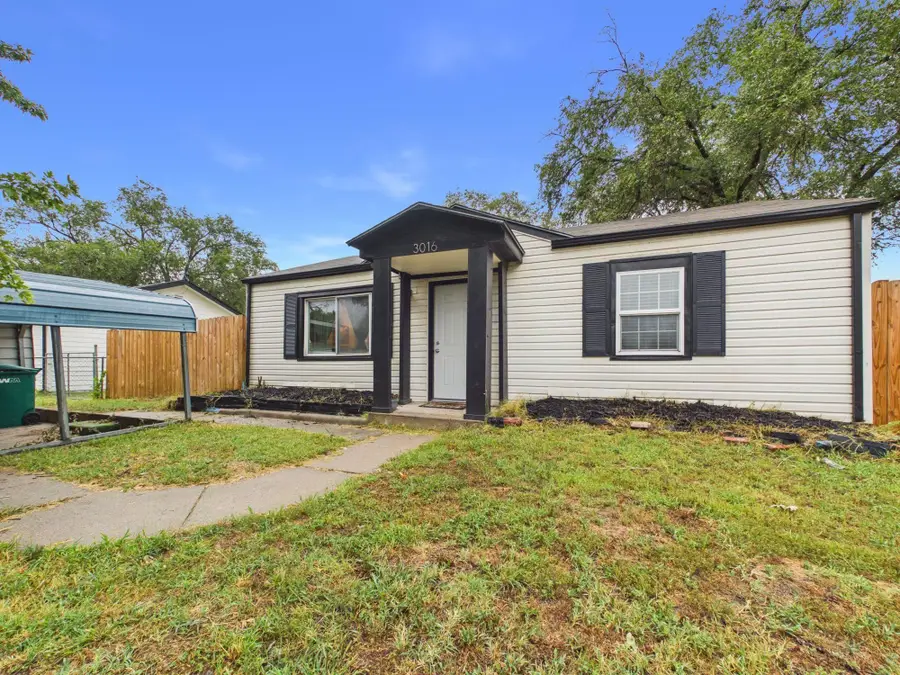 3016 E Locust St, Wichita, KS 67216 - #2