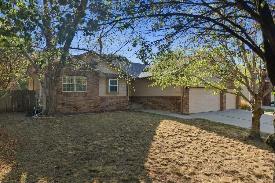 4854 E 44th Ct N, Bel Aire, KS 67220 - #2