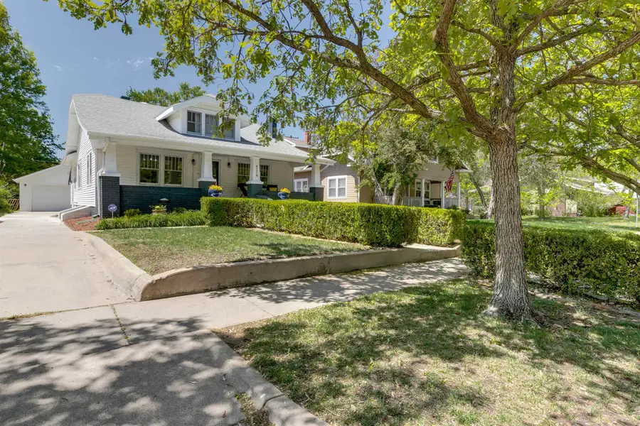 347 N Broadview Ave, Wichita, KS 67208 - #2