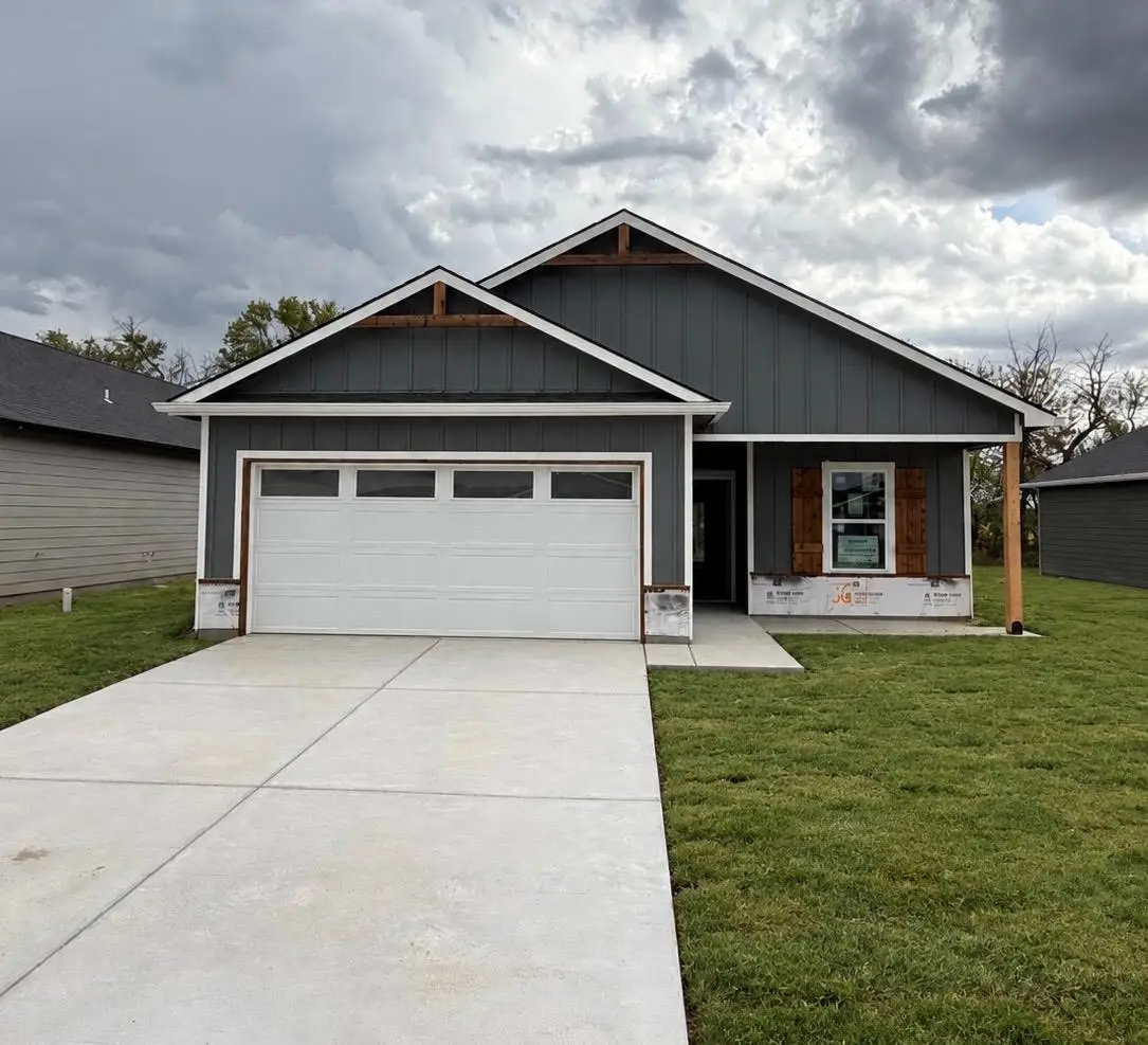 3611 E Bearsden St, Derby, KS 67037-7821 - #1