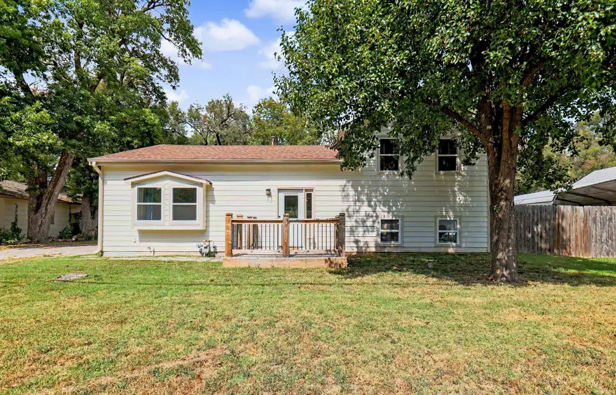 126 W 58th St S, Wichita, KS 67217 - #2