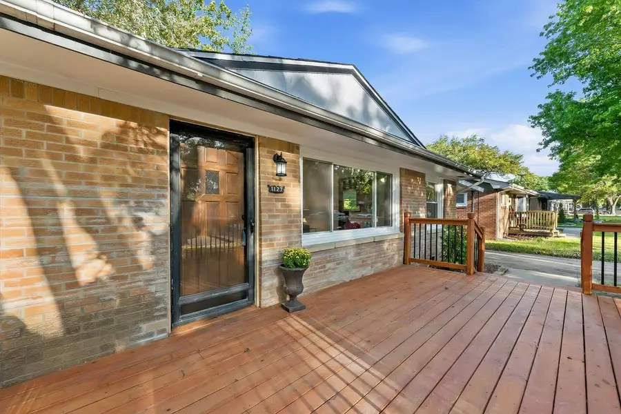 1127 N Westview Dr, Derby, KS 67037 - #3