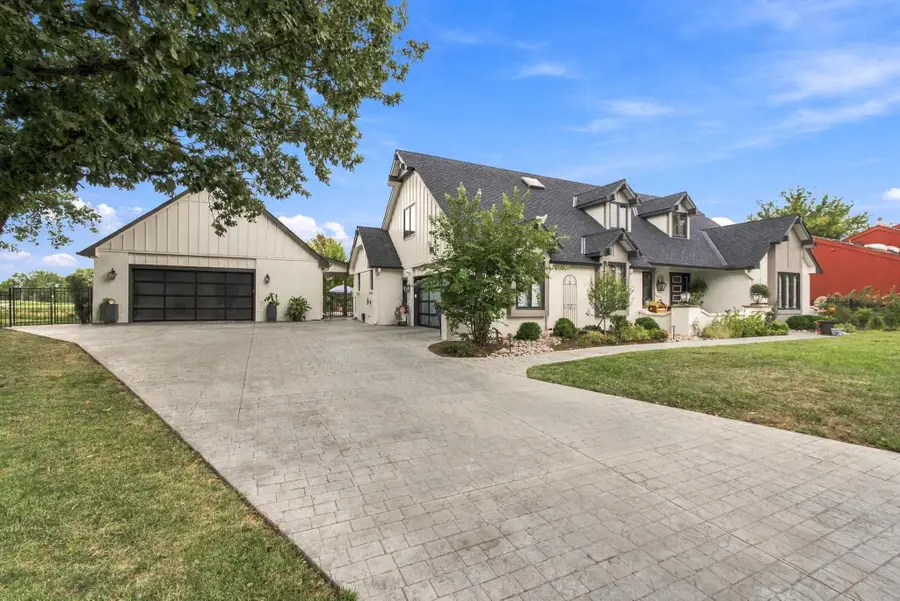 2448 N Greenleaf Ct, Wichita, KS 67206 - #2