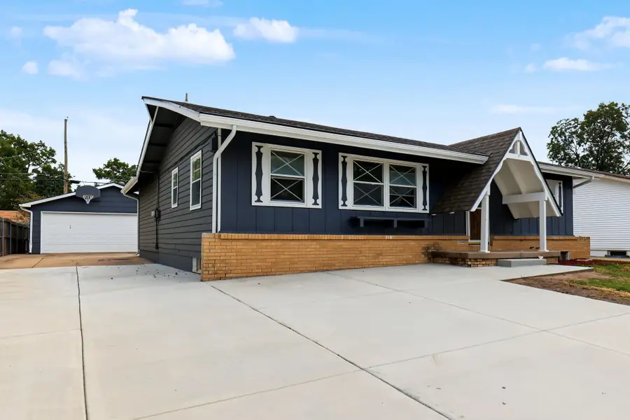 3046 S Everett Ave, Wichita, KS 67217 - #2
