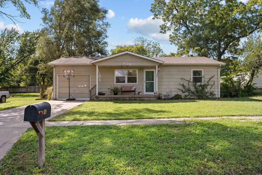 618 N Blaine St, Wellington, KS 67152 - #2