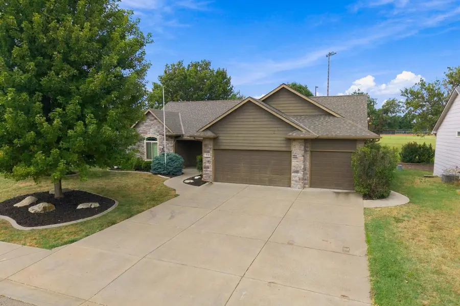 1209 S Arbor Meadows St, Derby, KS 67037 - #3