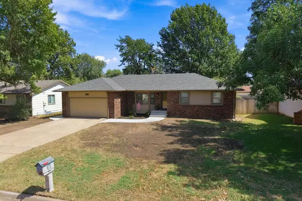 1844 N Evergreen Ln, Wichita, KS 67212