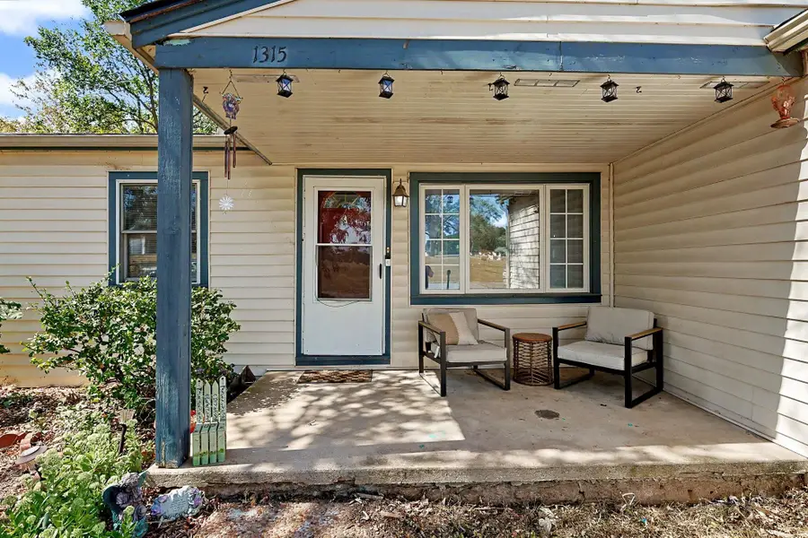 1315 E Ashford Drive, Park City, KS 67219 - #2