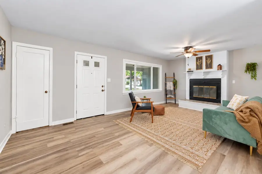 822 S Edgemoor St, Wichita, KS 67218 - #3