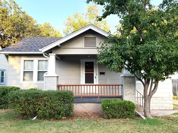810 S Madison Ave, Wichita, KS 67211-2819