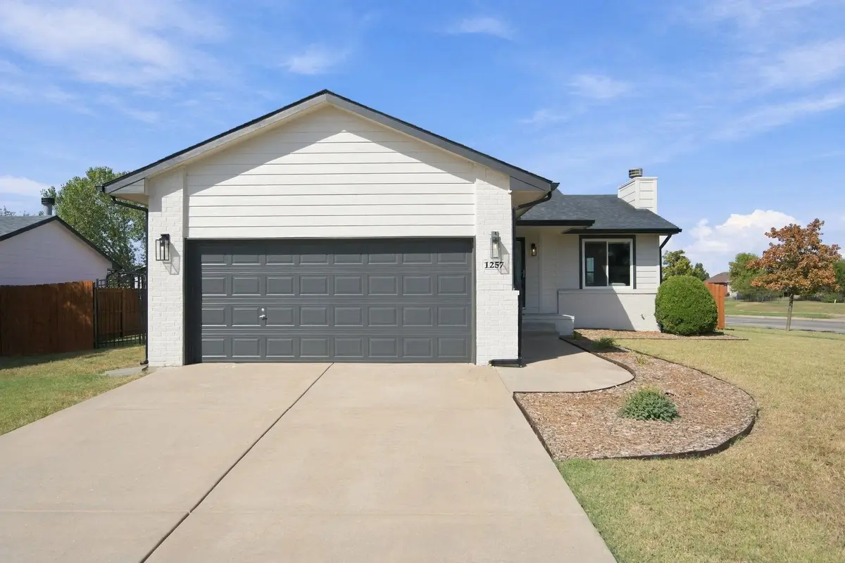 1257 N Seasons St, Goddard, KS 67052 - #1