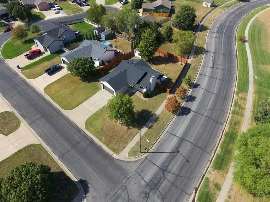 1257 N Seasons St, Goddard, KS 67052 - #2