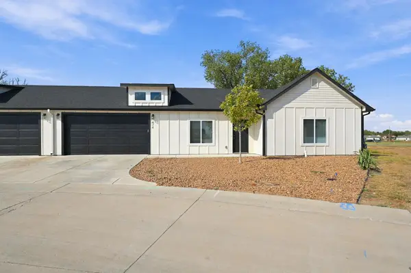 474 E Harper St, Valley Center, KS 67147-8948