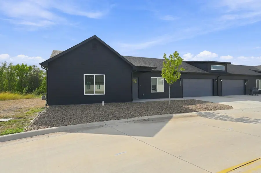 819 S Jay St, Valley Center, KS 67147-8948 - #3