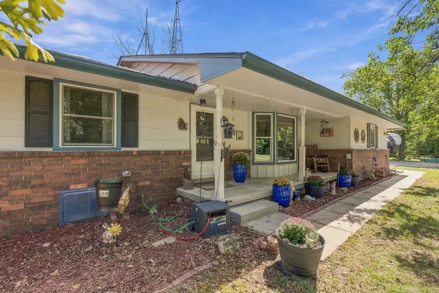 9240 S Greenwich Rd, Derby, KS 67037 - #2