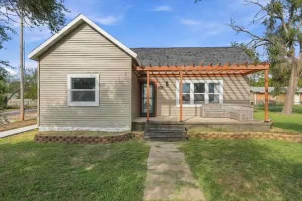 222 S 5th, Conway Springs, KS 67031