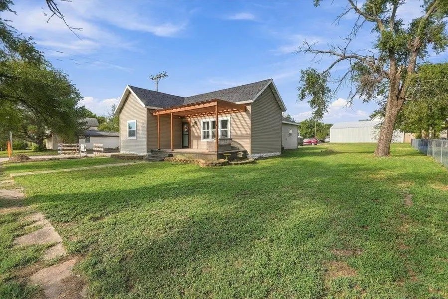 222 S 5th, Conway Springs, KS 67031 - #3