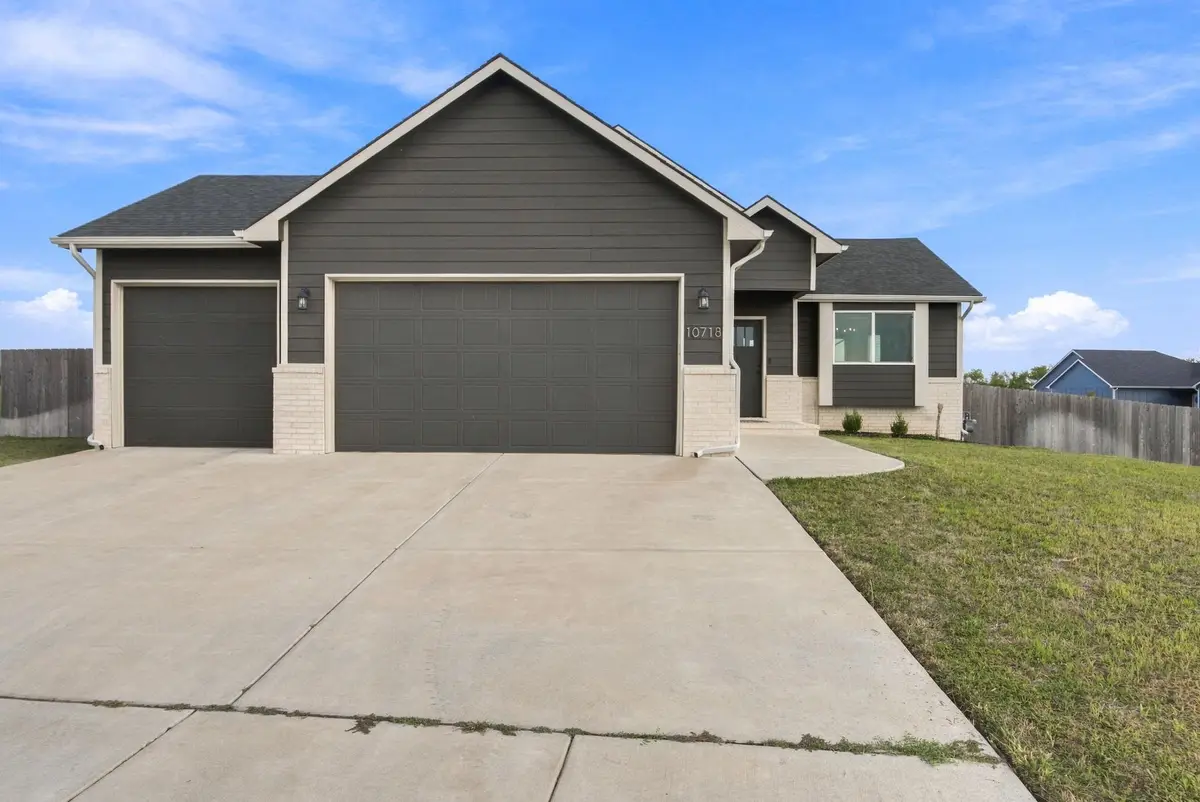 10718 E Bonita St, Wichita, KS 67207 - #1