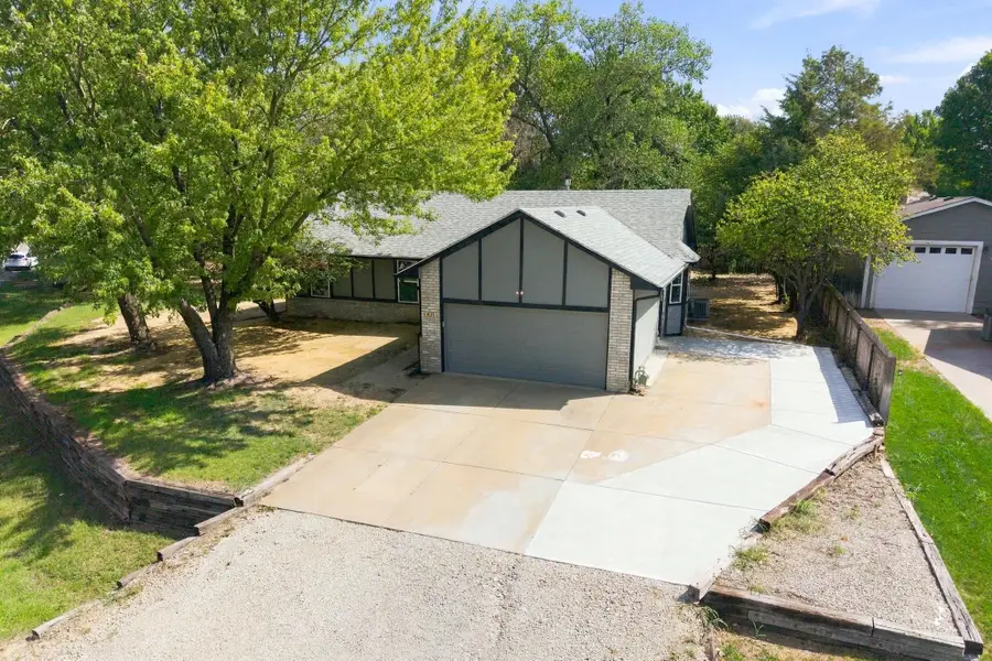 431 W White Tail St, Derby, KS 67037 - #3