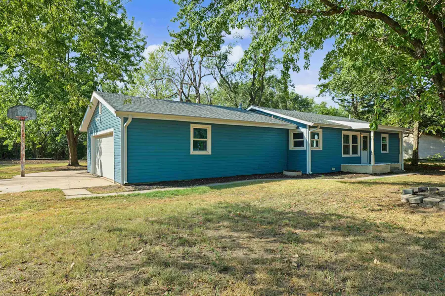 1639 Comanche Rd, McPherson, KS 67460 - #3