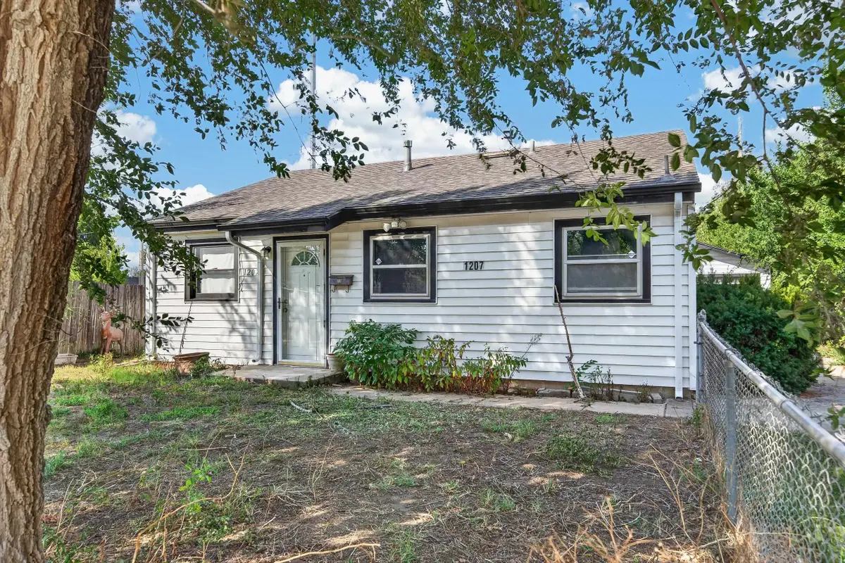 1207 N Spruce, Wichita, KS 67214 - #1