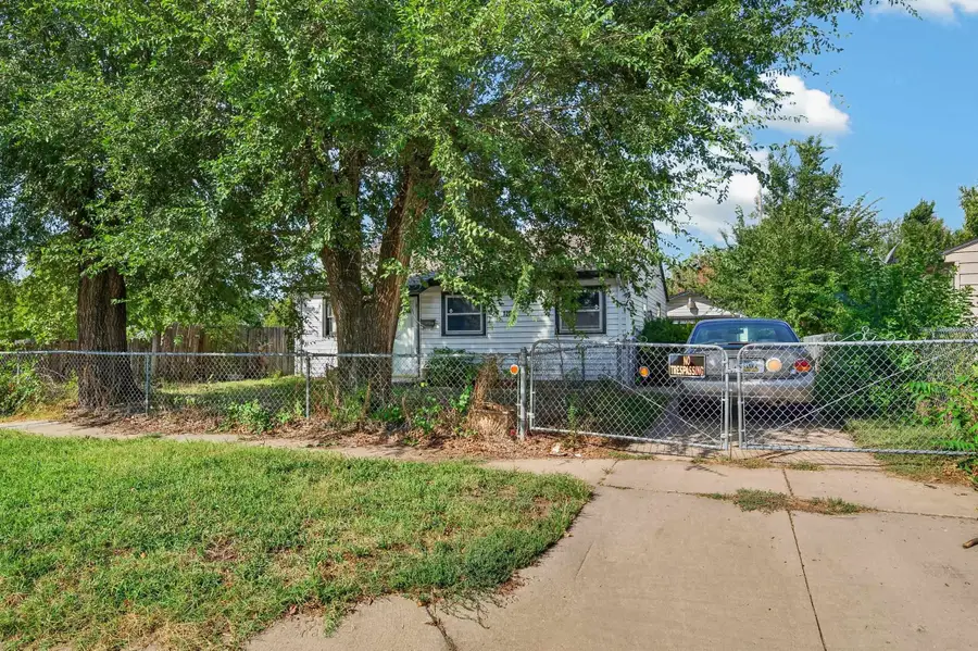 1207 N Spruce, Wichita, KS 67214 - #2