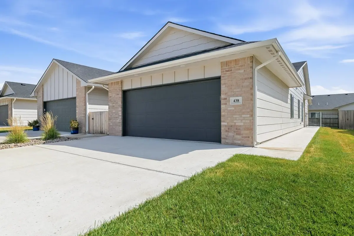 438 W Long Path Ct, Goddard, KS 67052 - #1