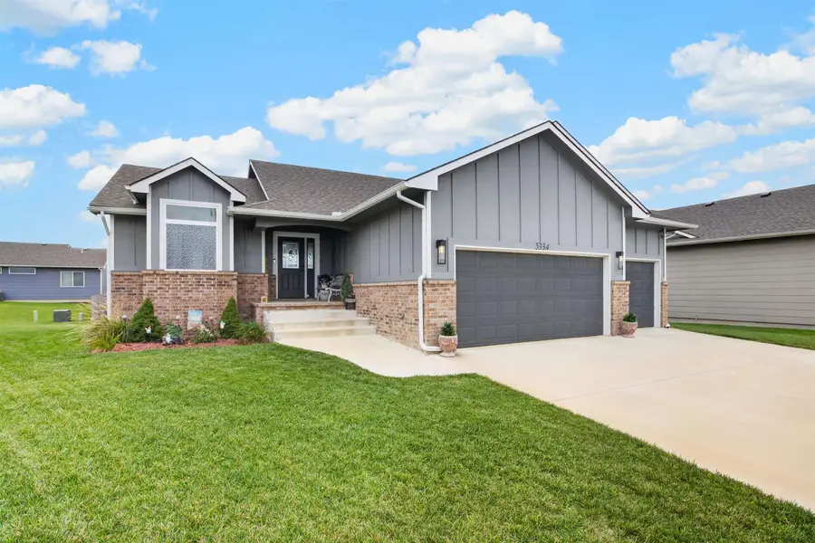 5334 N Pebblecreek St, Bel Aire, KS 67226 - #2