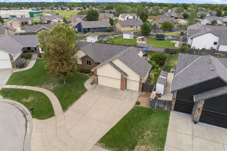 2917 N Rock Bridge Ct, Derby, KS 67037 - #2