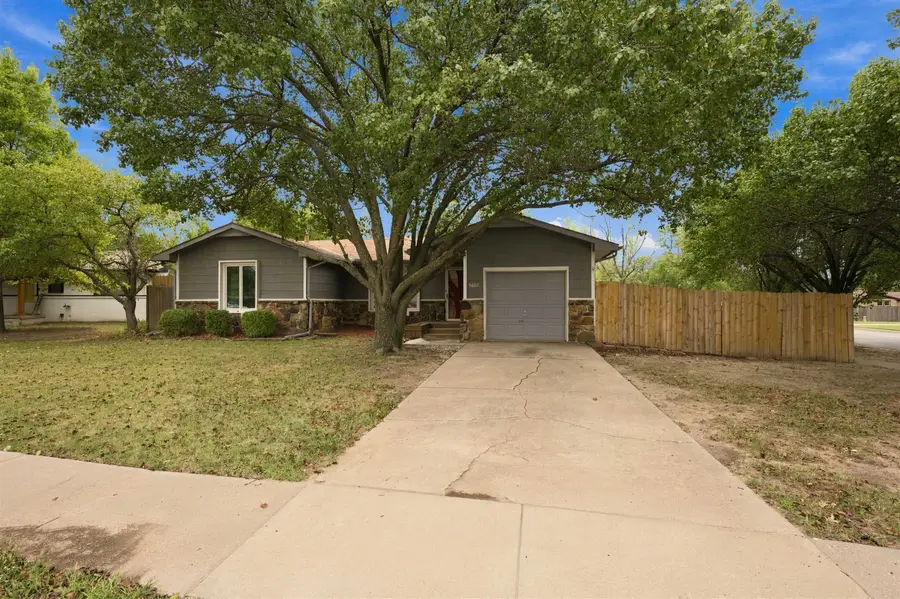 5601 E 39th St N, Bel Aire, KS 67220-1963 - #2