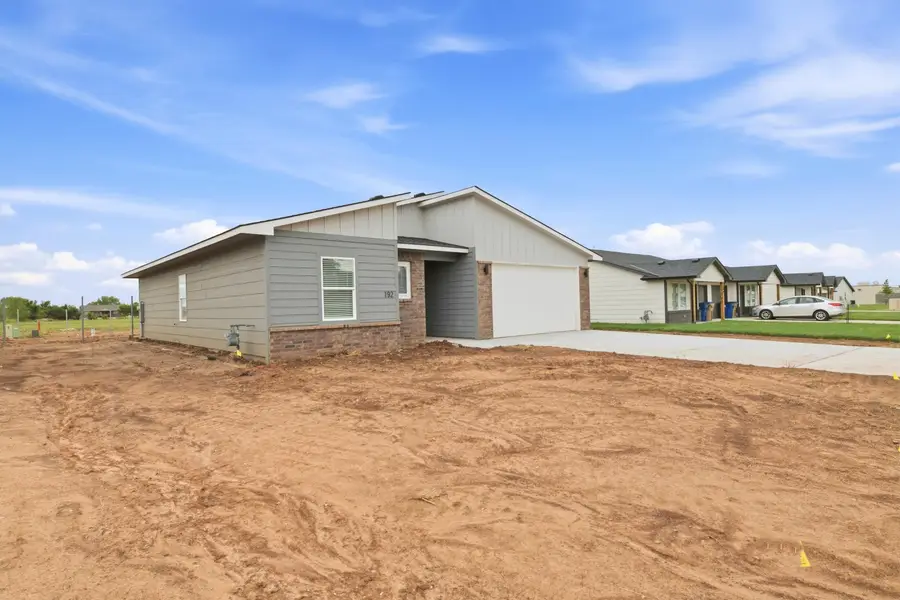 192 Tomahawk St, Clearwater, KS 67026 - #2