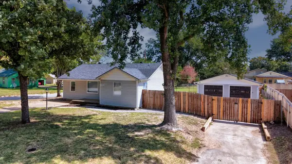 1126 N 9th St., Arkansas City, KS 67005