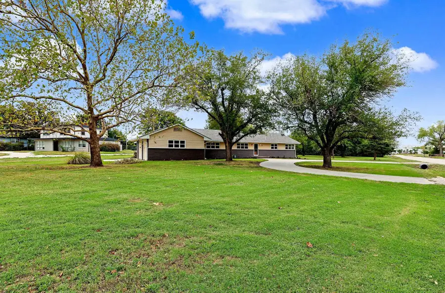 3900 N Harding, Bel Aire, KS 67220 - #3