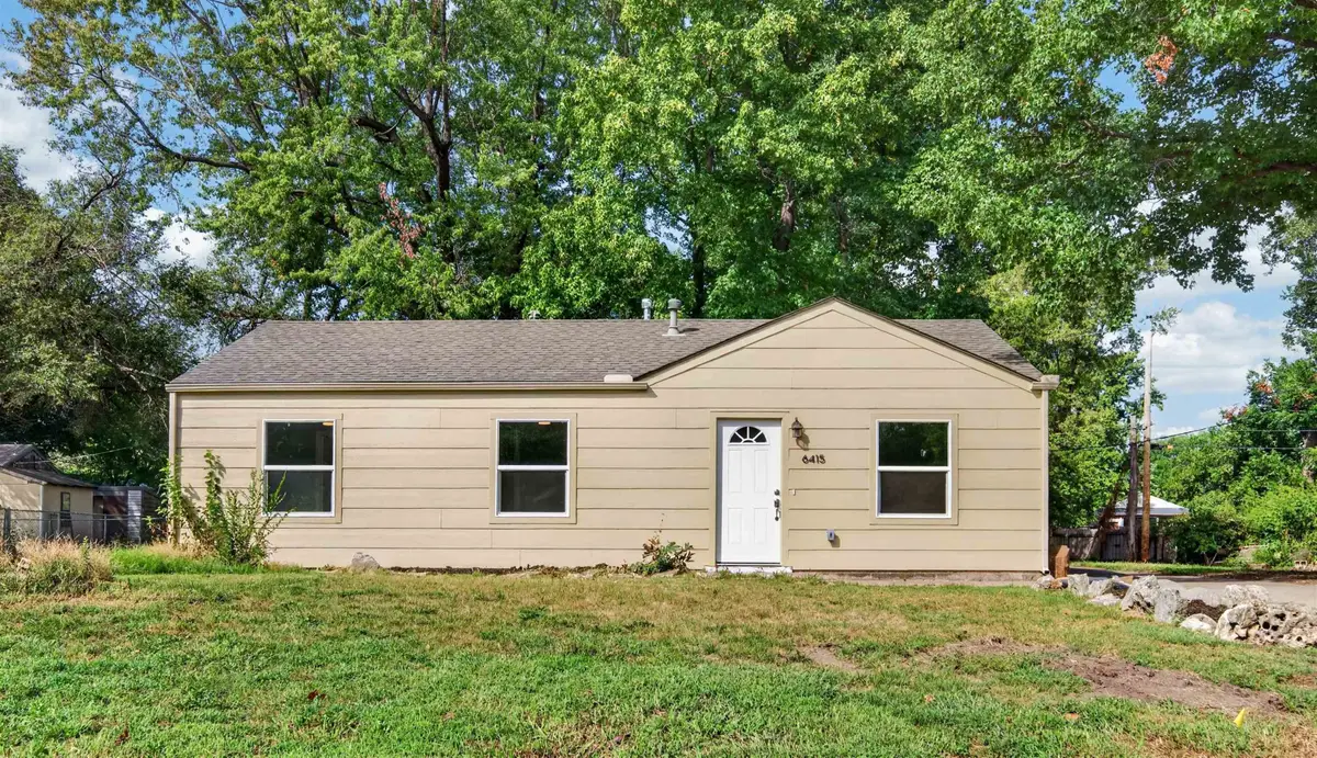6415 N West Park View St, Park City, KS 67219 - #1