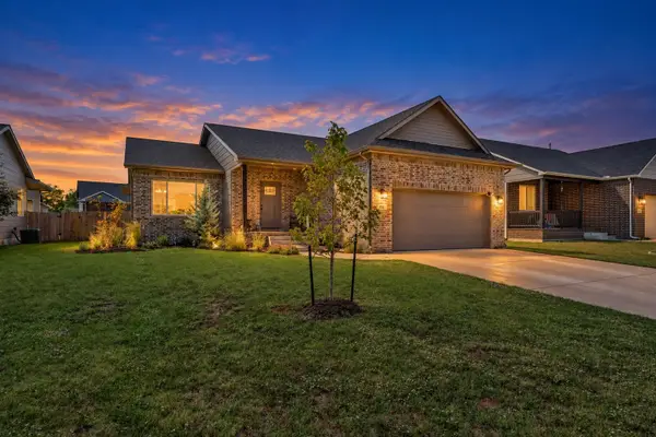711 N Wakefield Ave, Valley Center, KS 67147