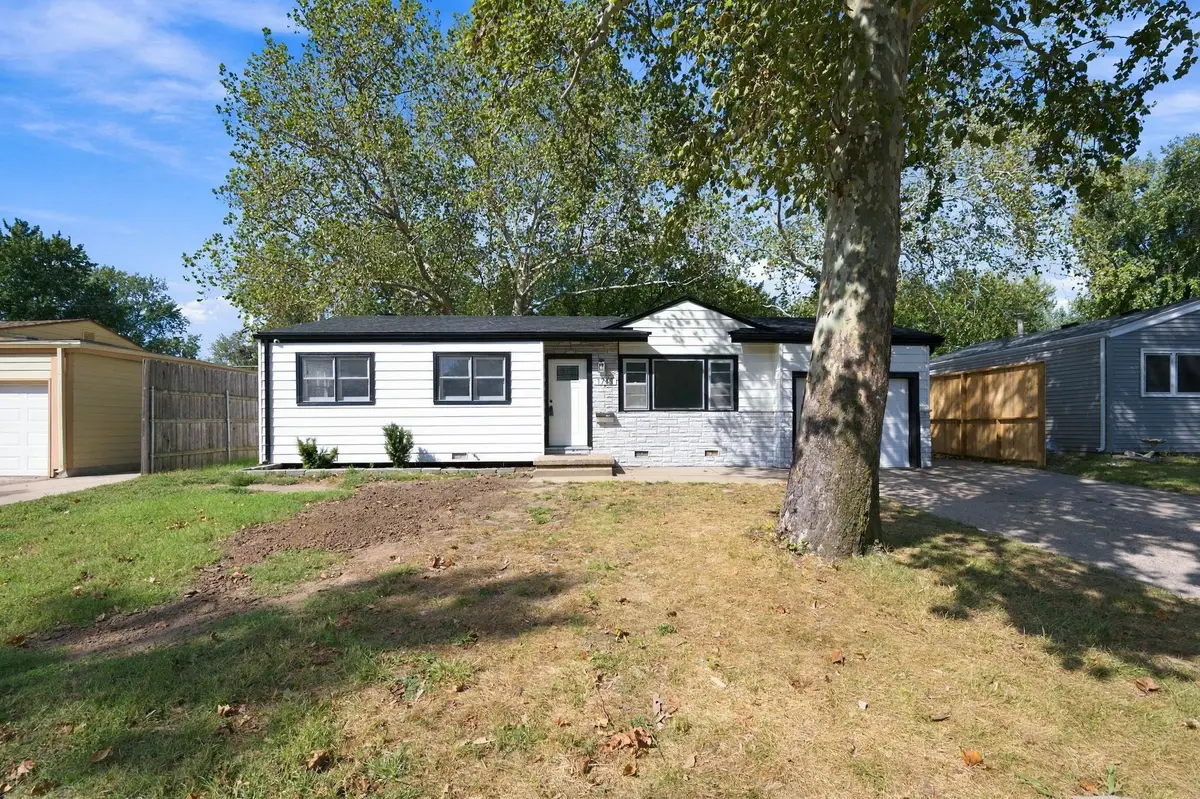1715 N Joann St, Wichita, KS 67203 - #1