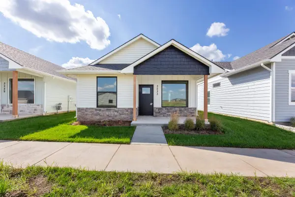 3533 N Azalea St, Maize, KS 67223