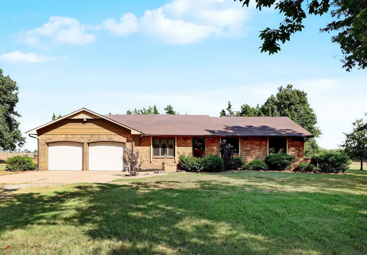 18800 W 29th Street N, Colwich, KS 67030 - #1