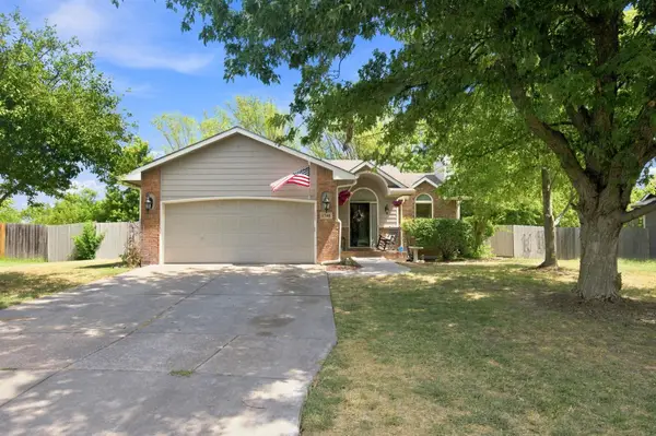 1748 N Basswood Ct, Andover, KS 67002