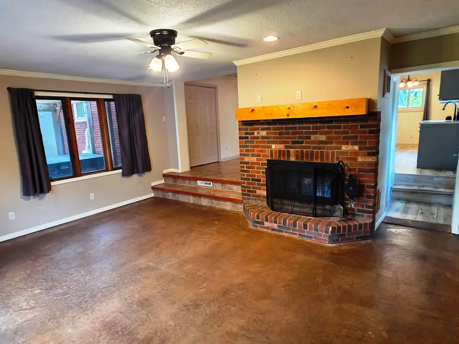 542 N Colby, Valley Center, KS 67147 - #2