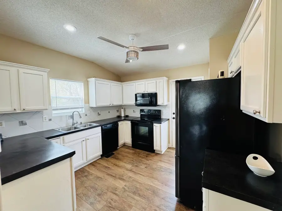 216 W Poplar, Goddard, KS 67052 - #3