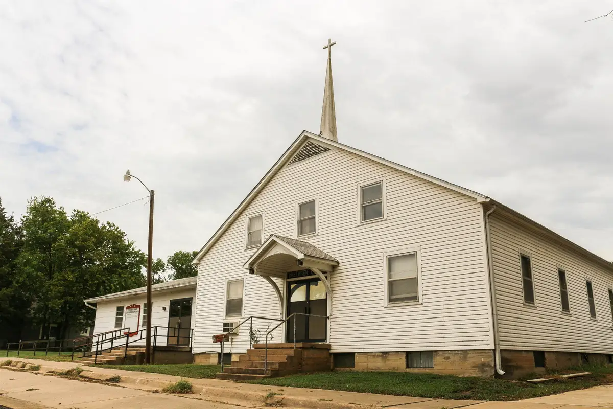 310 S Central, Mulvane, KS 67110 - #1