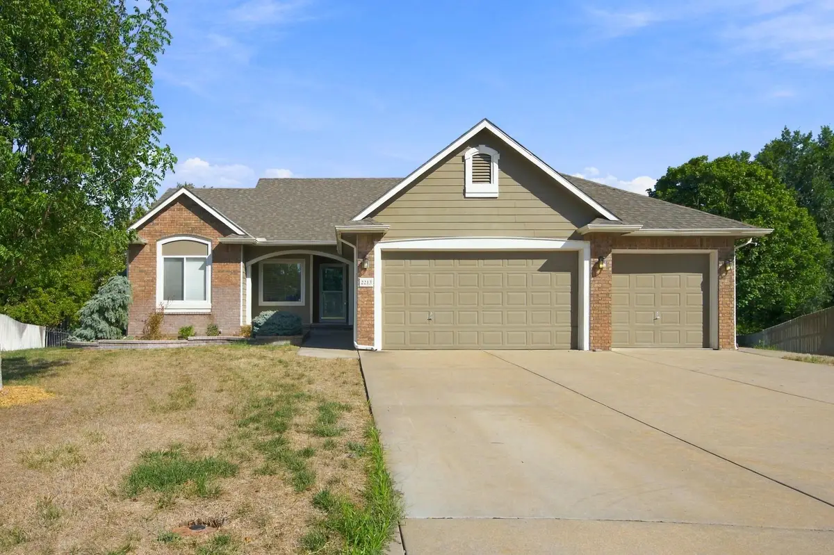 2213 E Myrtlewood Ct, Derby, KS 67037 - #1