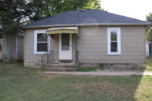 214 N Iowa, Winfield, KS 67156