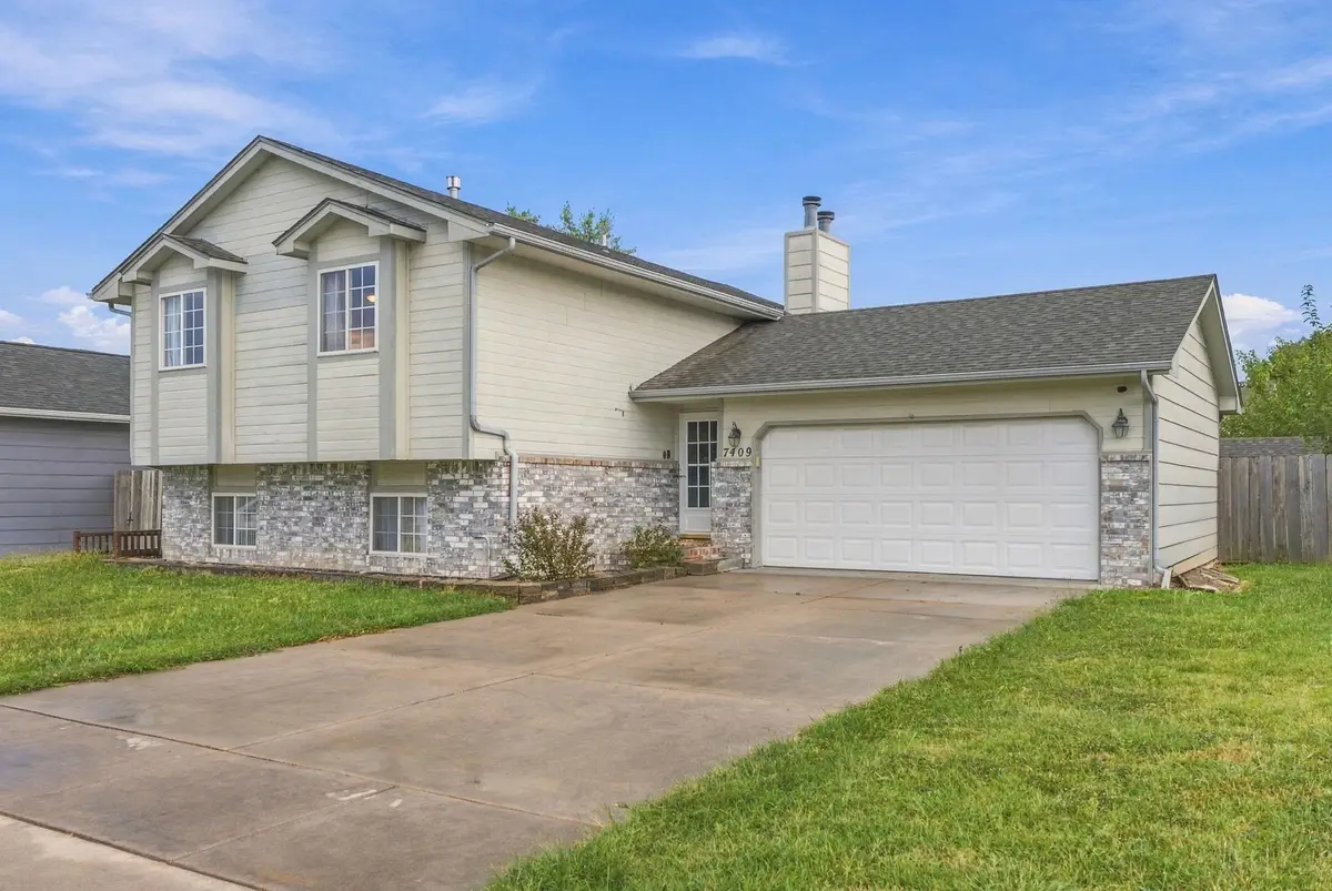7409 E Brookview Cir, Wichita, KS 67226 - #1