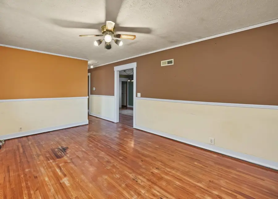 2424 Drake Place, Salina, KS 67401 - #3