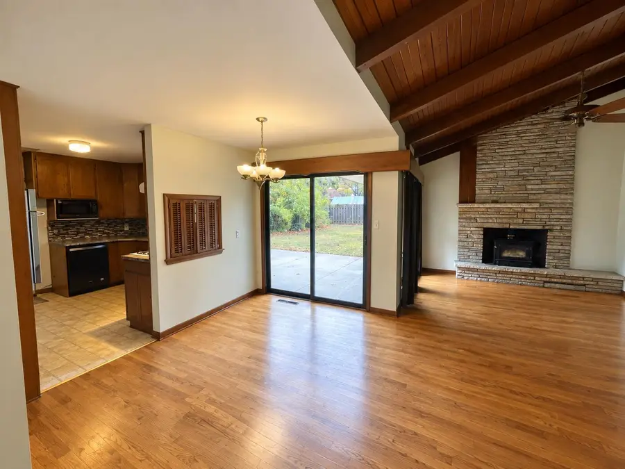 6 Roberts Ct, Winfield, KS 67156 - #2