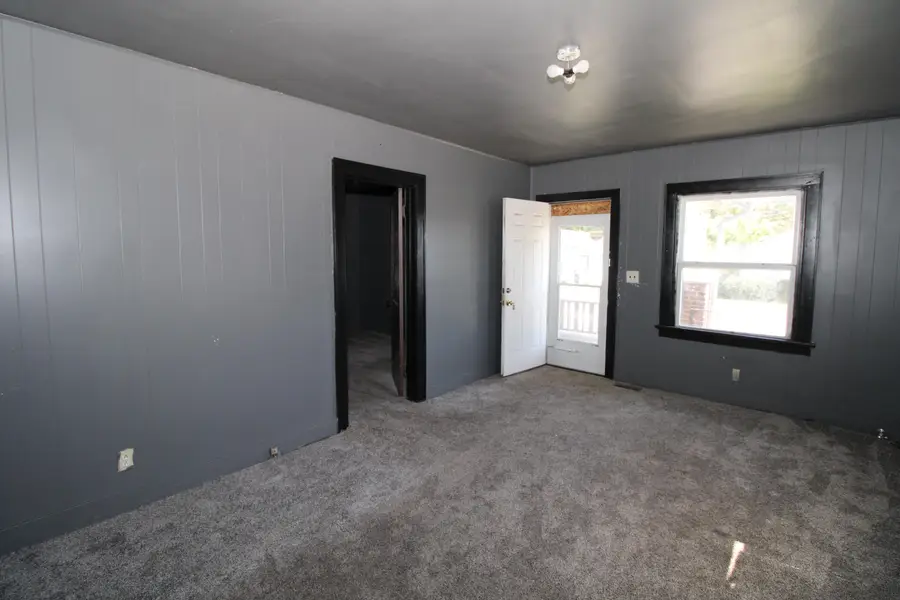 113 N Orchard St, El Dorado, KS 67042 - #3